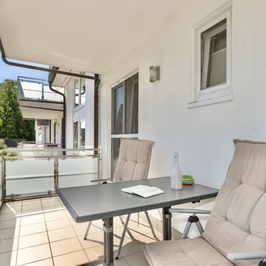 Einer von zwei großen Balkonen der Ferienwohnung Helene im Ostseebad Baabe auf der Insel Rügen an der Ostsee nahe Binz